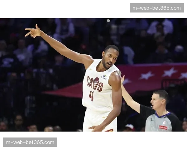 莫布里百分百命中率创纪录,阿伦缺阵时撑起骑士内线